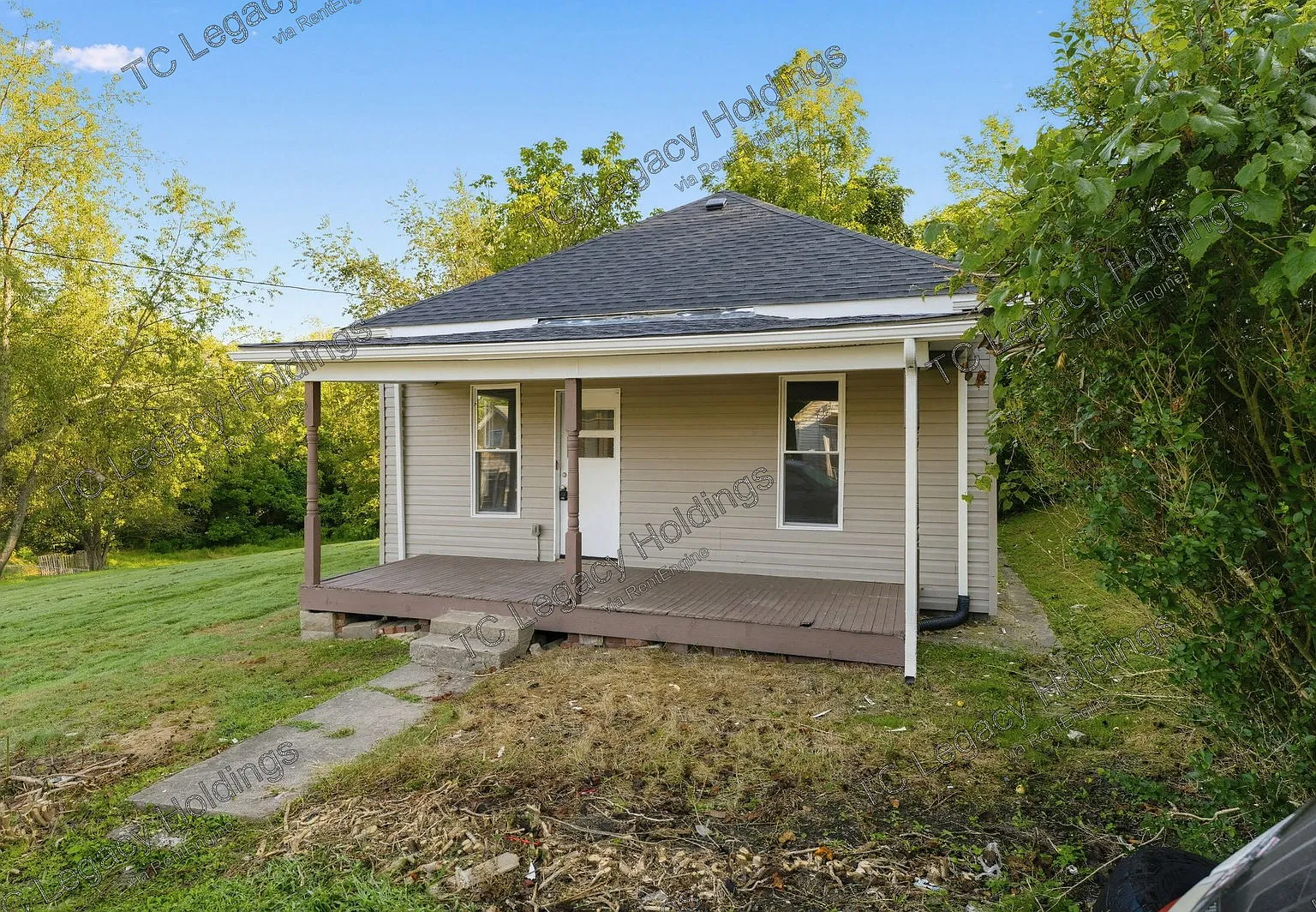 3 bed, 1.0 bath, 740 sqft, $1,150 — Photo 2