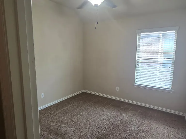 5116 Seashore Ln — Photo 15