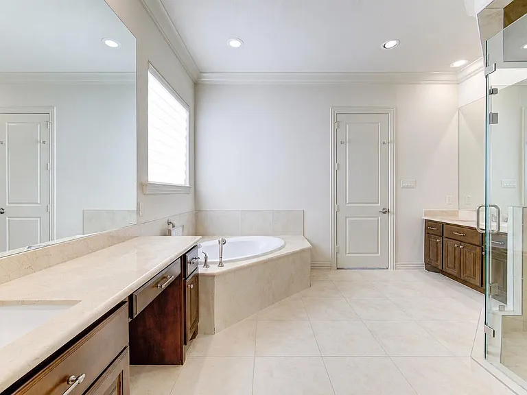 2422 Camden Creek Ln — Photo 22