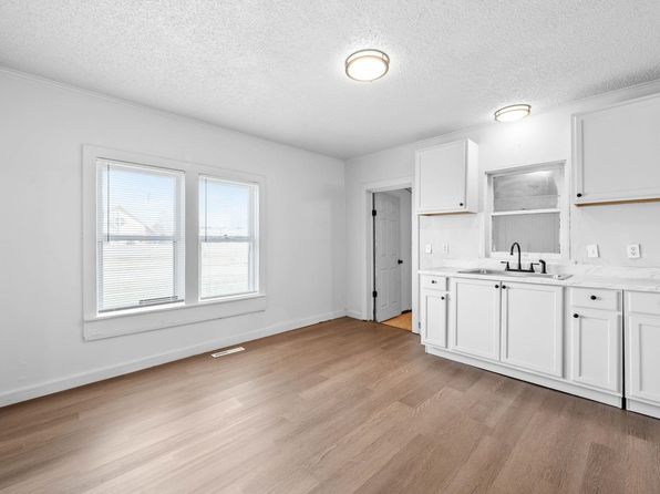 wichita-kansas-77355597 picture