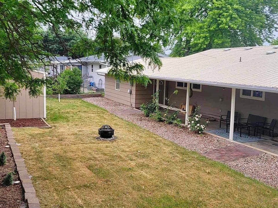 2nd image of 2202 Alamo Dr #2