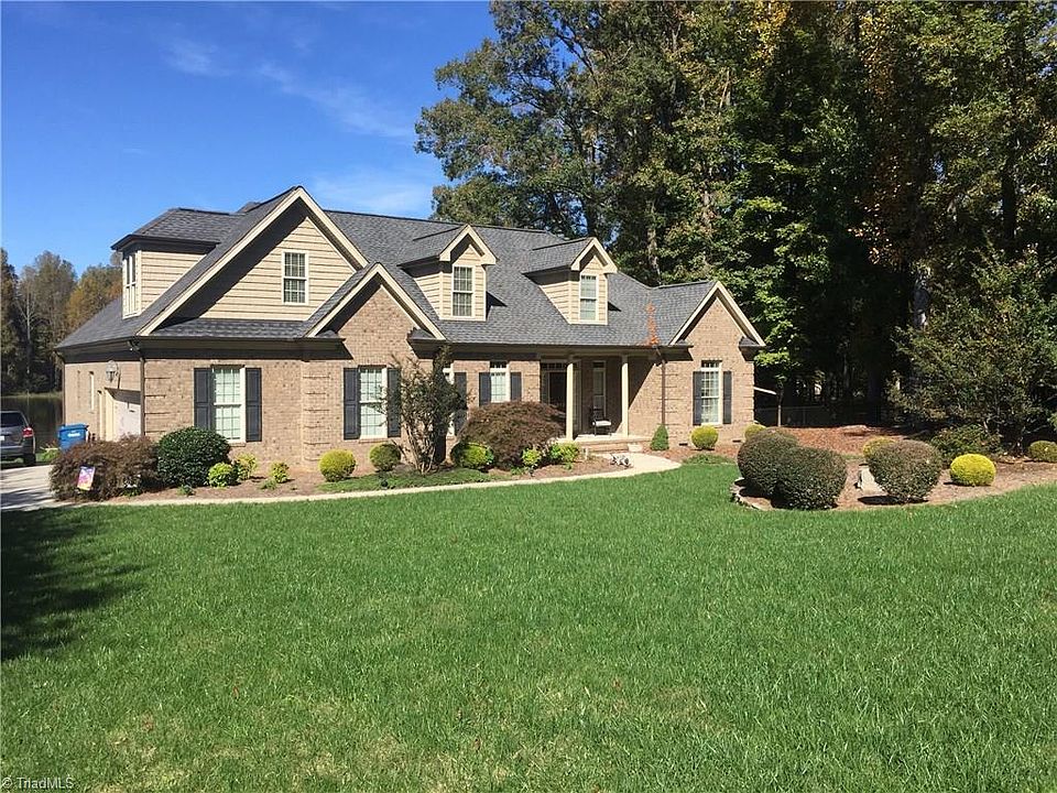 1st image of 4613 Brookhaven Dr