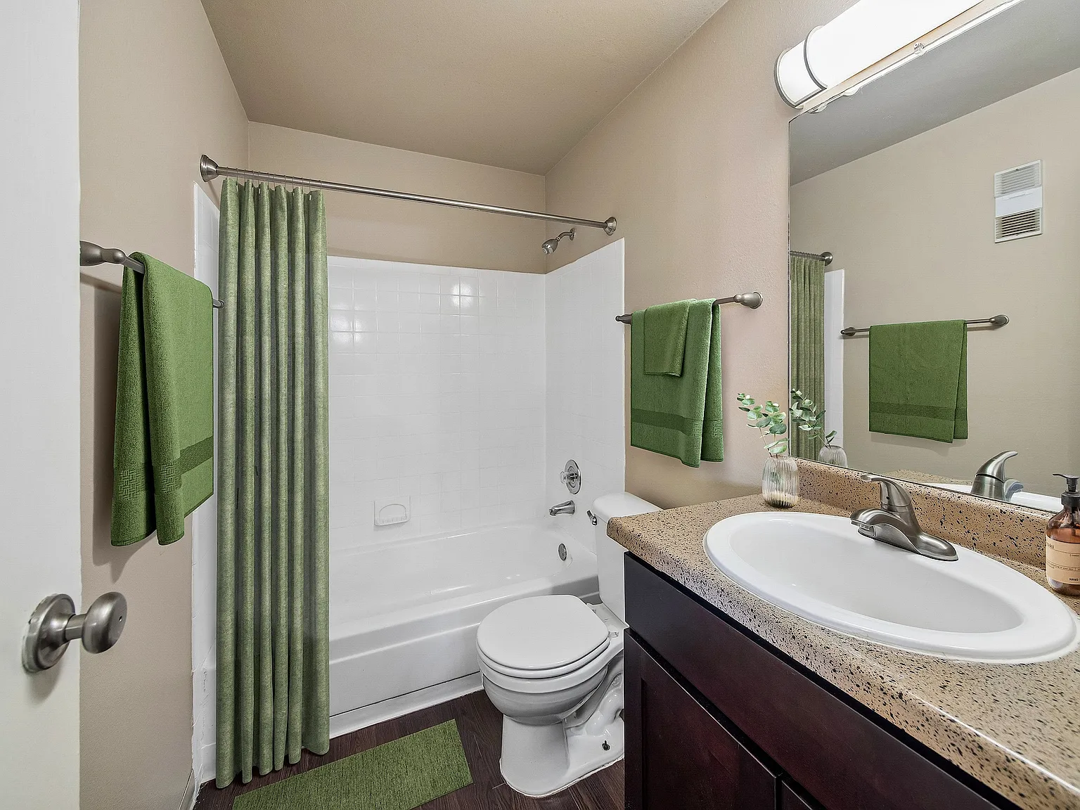 ReNew Cherry Creek — Photo 4