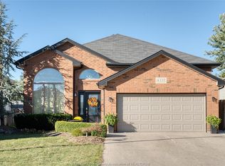 4335 Saint Clair Ave, Lasalle, ON N9H 2N3