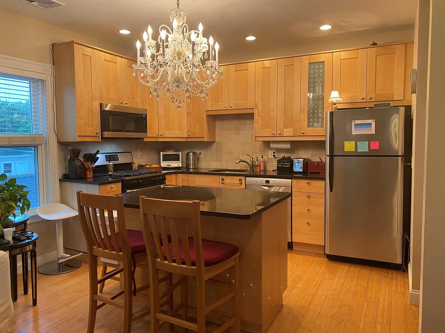 2 bed, 981 sqft, $3,500 — Photo 1
