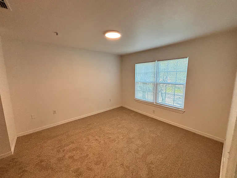 5447 Vineland Rd #1208 — Photo 8