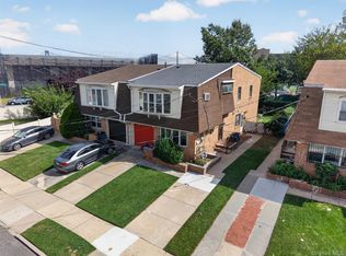 305 127th St, College Point, NY 11356