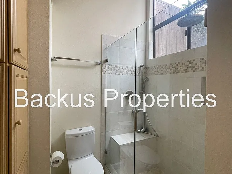 14685 Charter Oak Blvd — Photo 8