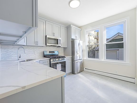 3rd image of 8710 2nd Ave Floor 1