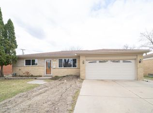 26053 Eureka Dr, Warren, MI 48091