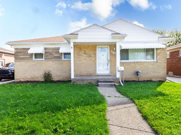 28100 Garfield St, Roseville, MI 48066
