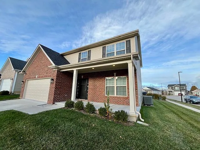 4 bed, 2.5 bath, 2150 sqft, $2,350 — Photo 2