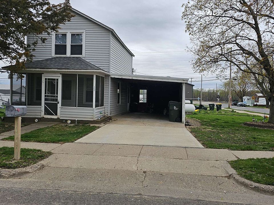 1st image of 302 E Amelia St