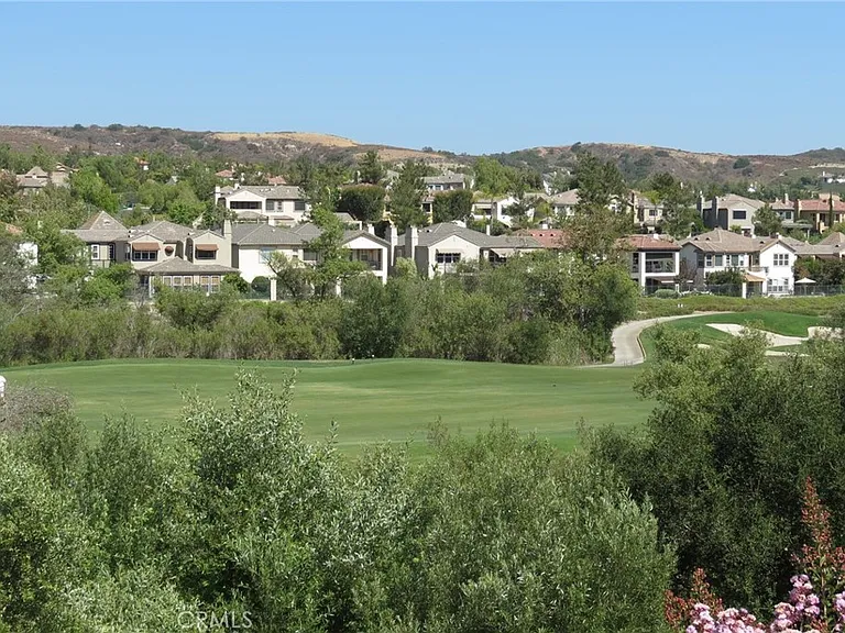 46 Downfield Way — Photo 16