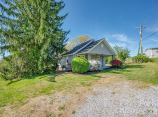 766 Stepp Mill Rd, Hendersonville, NC 28792