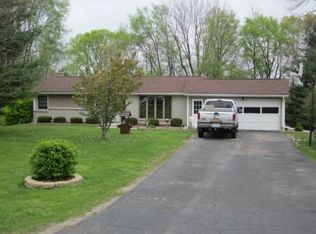 1900 Boulder Dr, Hastings, MI 49058