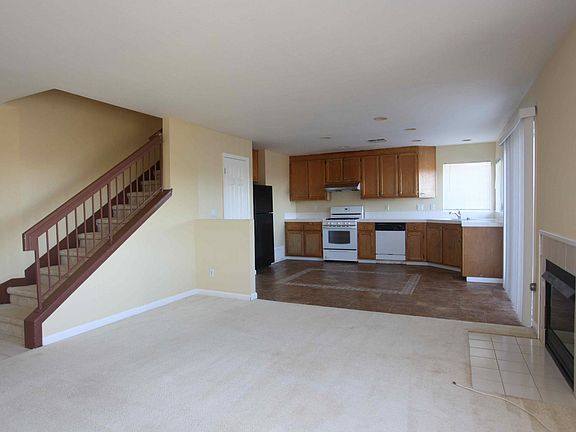 4th image of 3143 Grey Hawk Ct