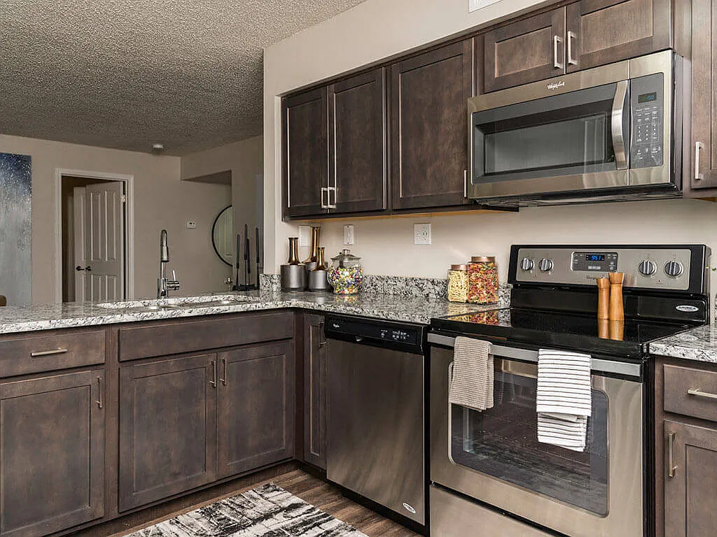 Fairlane Woods Apartments — Photo 1