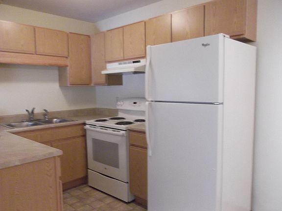 Kitchen- Stove, refrigerator, dishwasher, garbage disposal