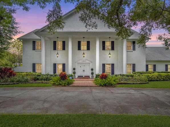 8954 143rd St, Seminole, FL 33776