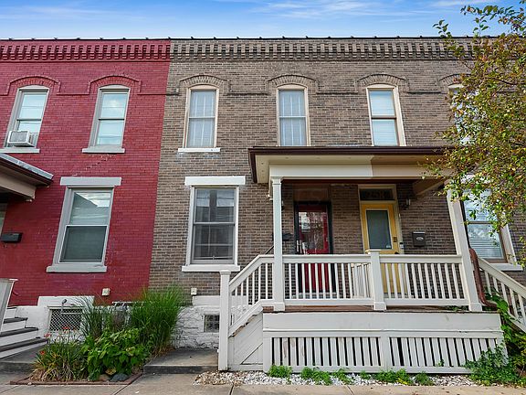2nd image of 256 E 2nd Ave