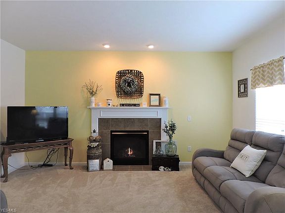 4th image of 8291 Chesapeake Dr