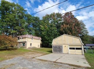 820 N Clare Ave, Harrison, MI 48625