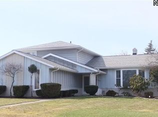 7240 Cottesmore Ln, Solon, OH 44139
