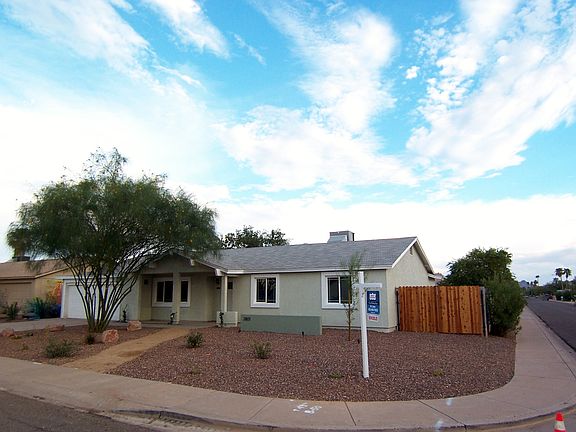 Large Corner Lot with RV Gate & Parking