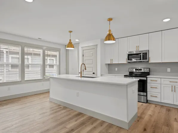 716 S 5th Ave #A, Wilmington, NC 28401