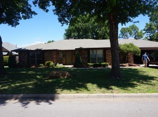 1114 Surrey Dr, Ardmore, OK 73401