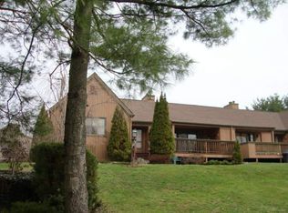 611 Cherokee Ln, Stratford, CT 06614