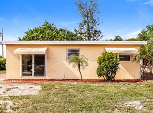 5641 Honeysuckle Dr, West Palm Beach, FL 33415