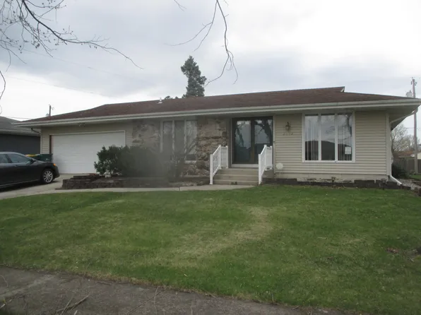 2962 W 63rd Pl, Merrillville, IN 46410