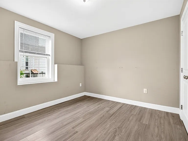 24 Crest Ave #1 — Photo 16