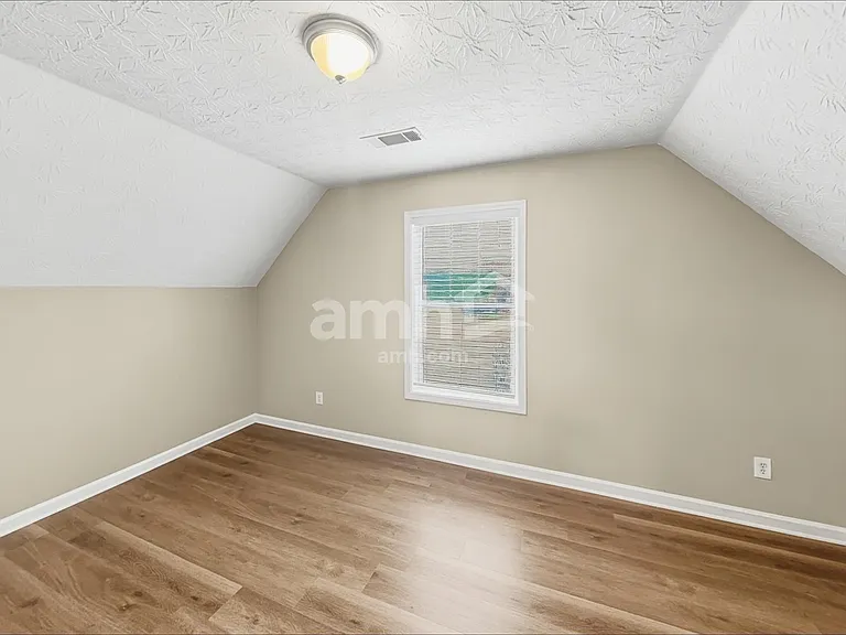 20 Kentshire Pl — Photo 12