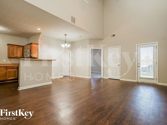 2nd image of 1130 McConaughy Ct
