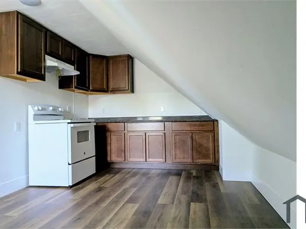 430 Cohannet St #3, Taunton, MA 02780