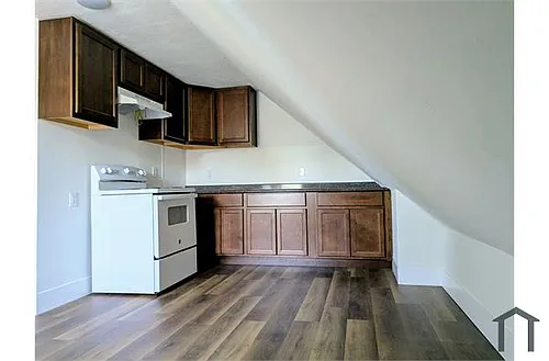 430 Cohannet St #3 Photo 1