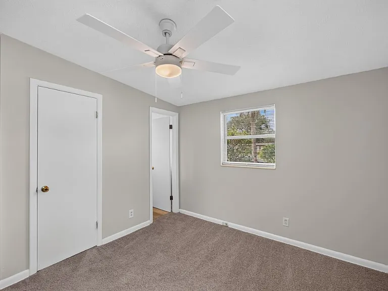 87 Saratoga Cir S — Photo 24