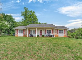 1319 Old Us Highway 52 S, Pilot Mountain, NC 27041