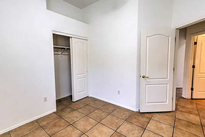 335 E Calle Nacrita — Photo 21