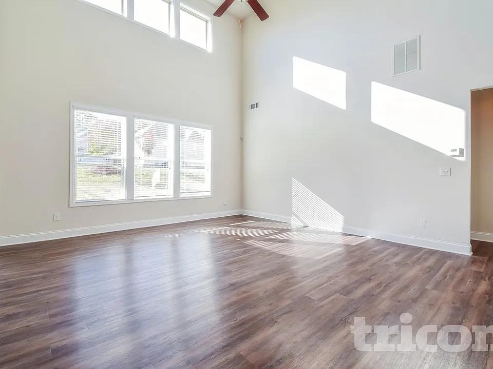 4061 Bella View Ln
