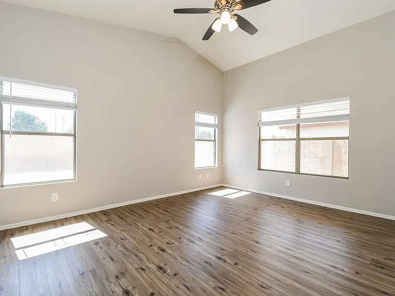 1058 S Sierra St — Photo 11
