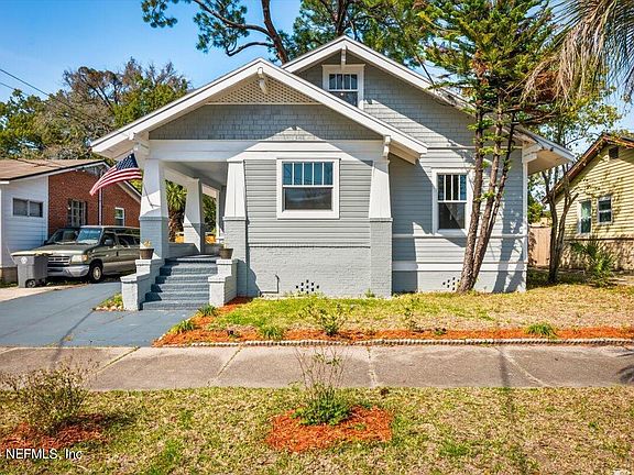 3rd image of 2653 MYRA Street