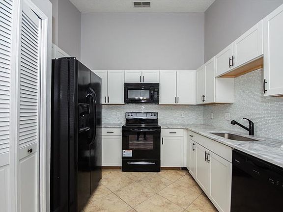 5th image of 204 Panorama Dr