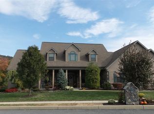 629 Mountain St, Enola, PA