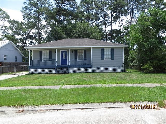 1st image of 2994 Camellia Dr