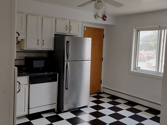 3rd image of 609 24th Ave #3S