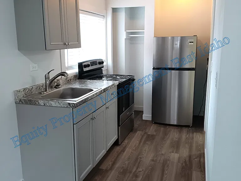1335 S 5th Ave — Photo 42